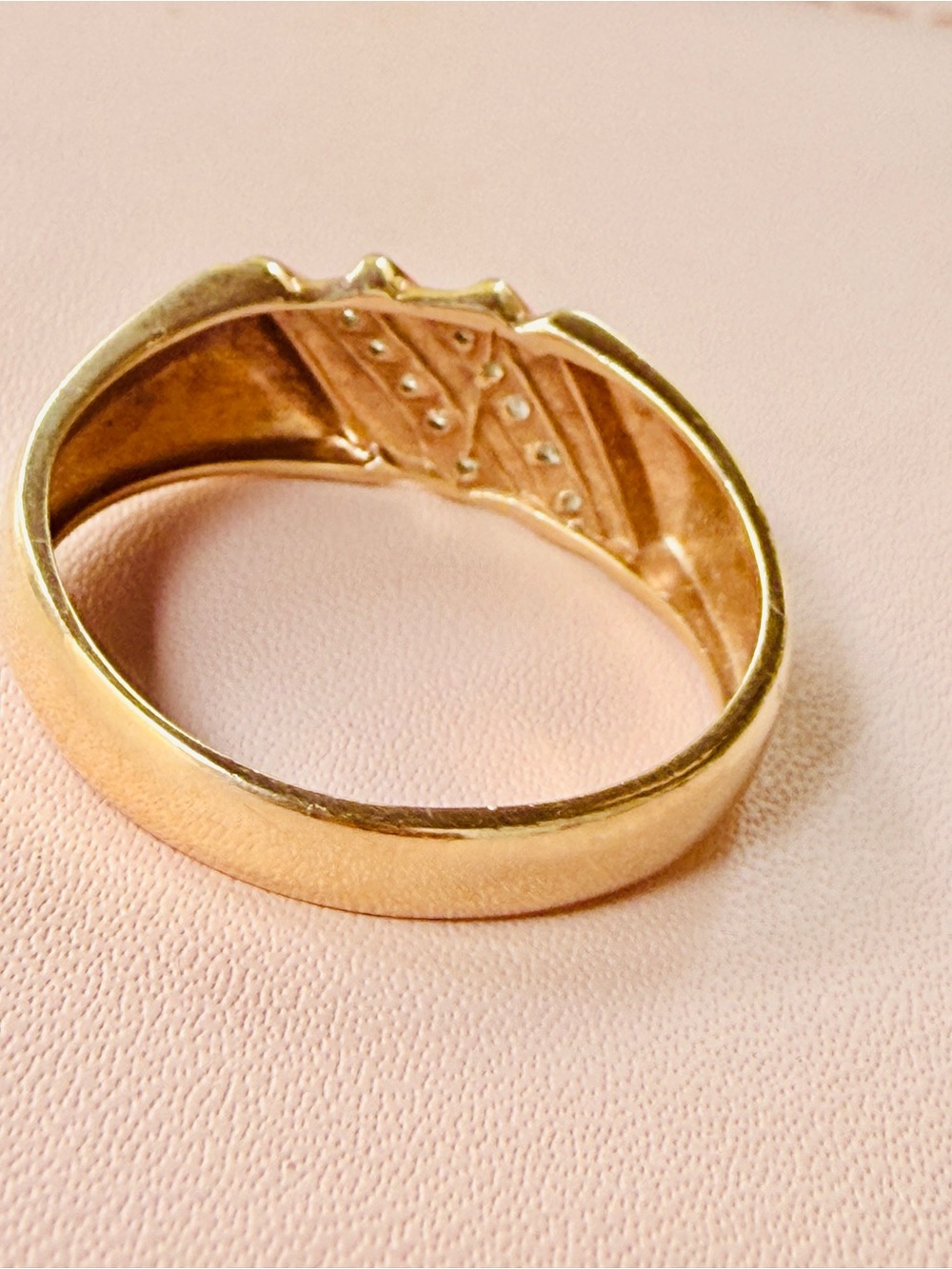✨ Men's 10kt Gold & Diamond Ring Sz10✨ - Picture 14 of 17